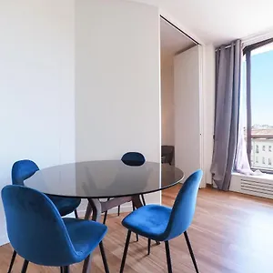 https://duomo-luxury-apartment-iv.italymilanhotels.net